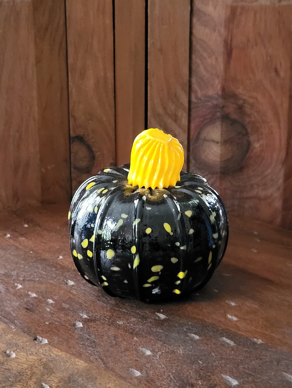 Glowy Glass Pumpkin - Picture 3 of 14